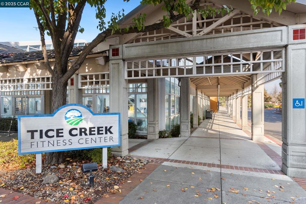 ROSSMOOR - Residential