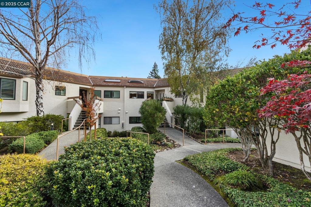 ROSSMOOR - Residential