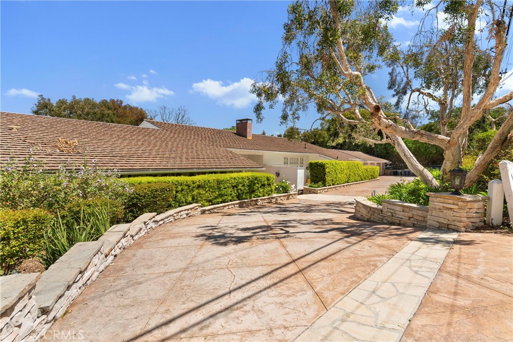 2 Eucalyptus Lane