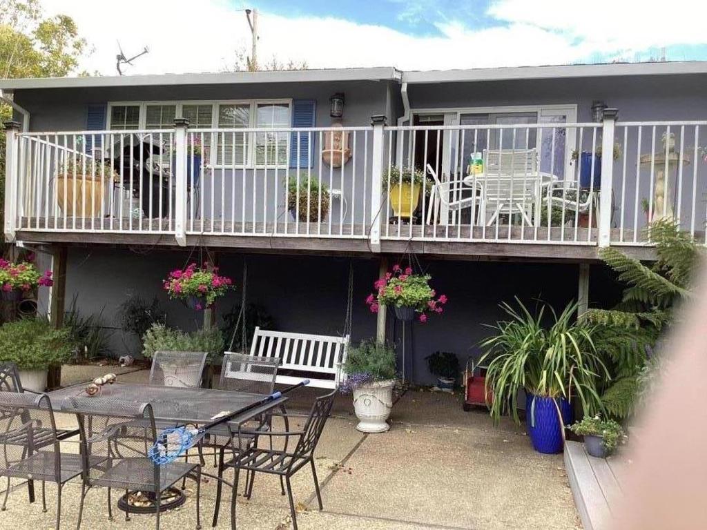 2006 Los Altos Drive