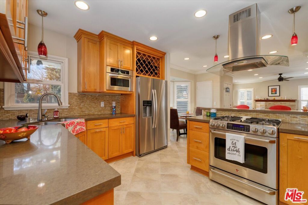 Photo of 1118 N Niagara Street, Burbank, CA 91505 (MLS # 26668051)