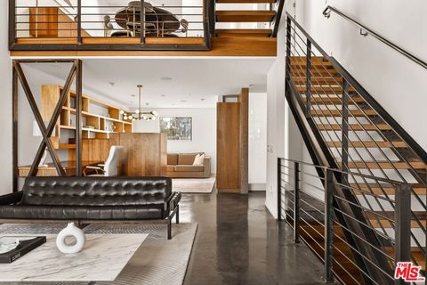 Photo of 1113 Electric Avenue #10, Venice, CA 90291 (MLS # 26652931)