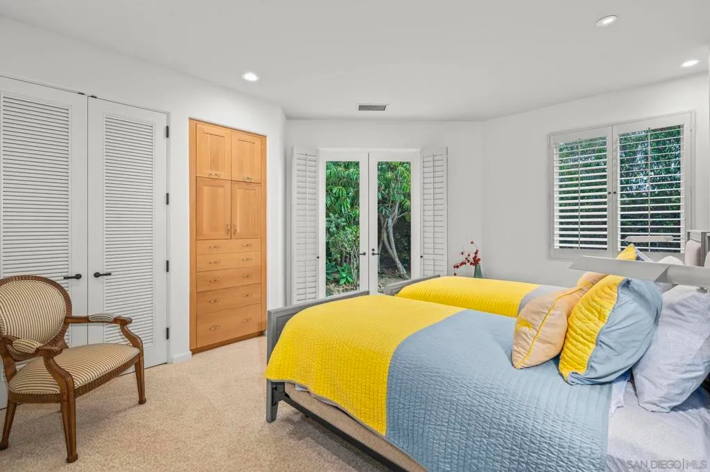 La Jolla, California 92037, United States, 4 Bedrooms Bedrooms, ,5 BathroomsBathrooms,Residential,Active,223257