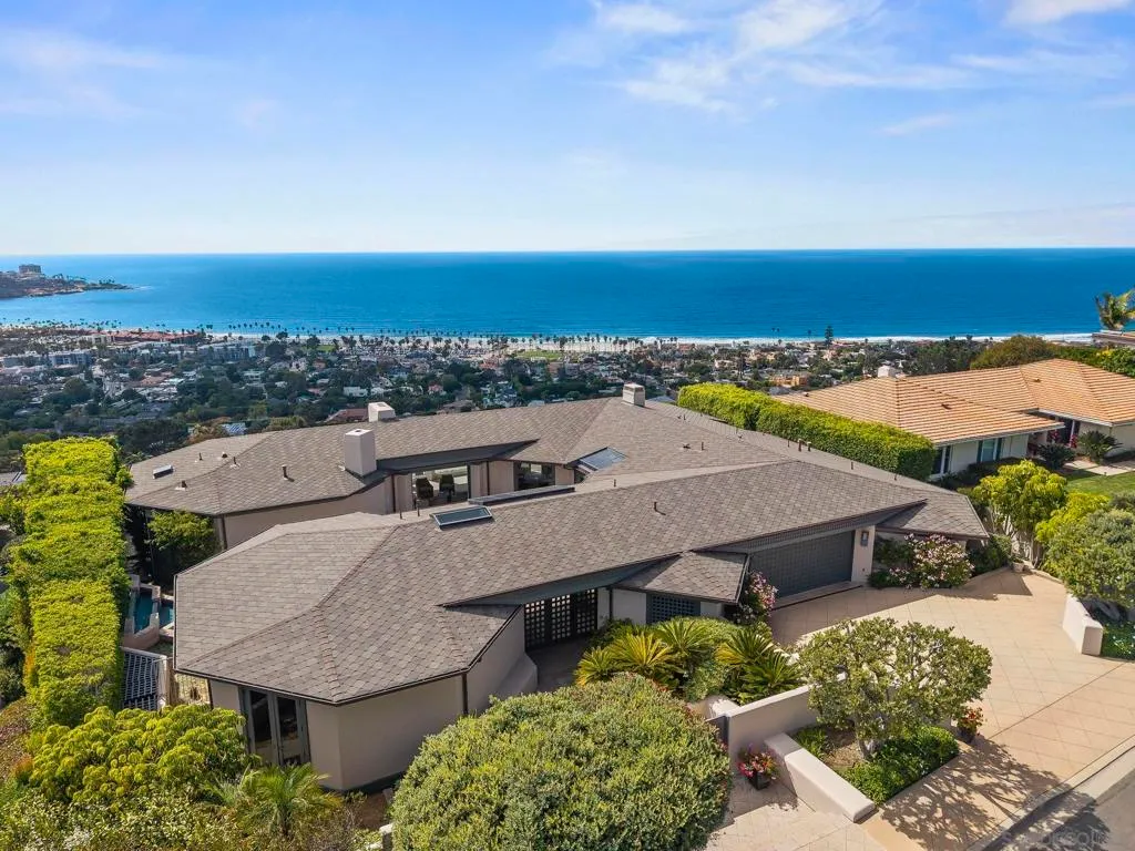 La Jolla, California 92037, United States, 4 Bedrooms Bedrooms, ,5 BathroomsBathrooms,Residential,Active,223257