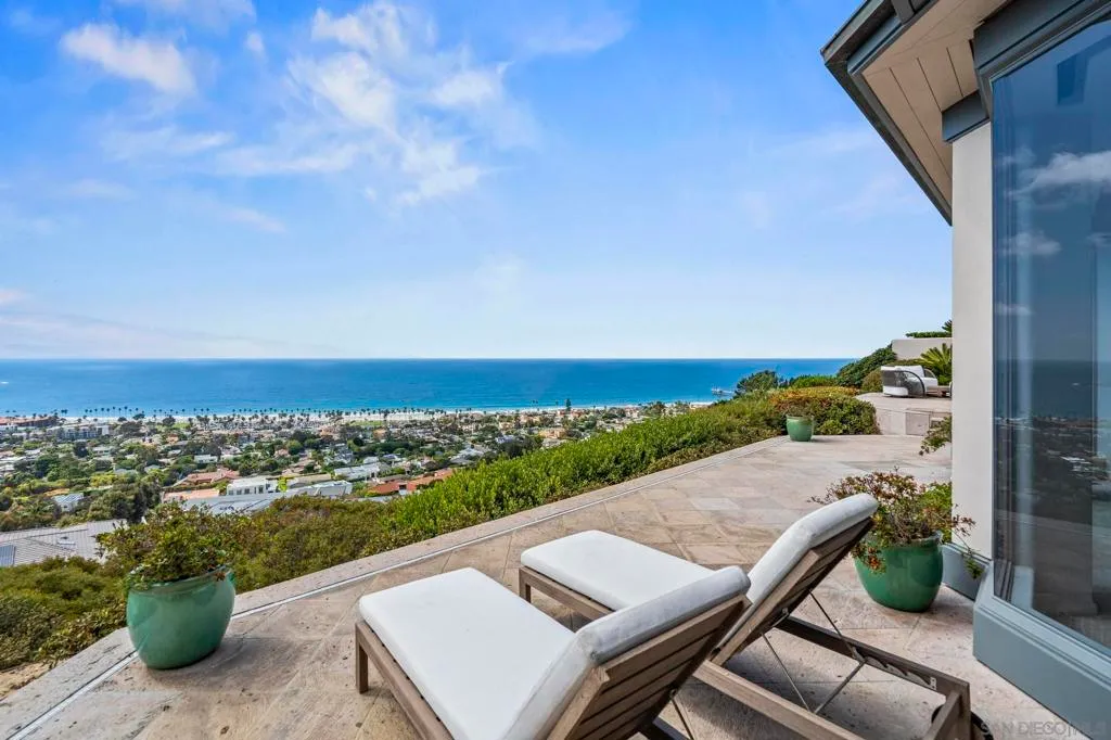 La Jolla, California 92037, United States, 4 Bedrooms Bedrooms, ,5 BathroomsBathrooms,Residential,Active,223257