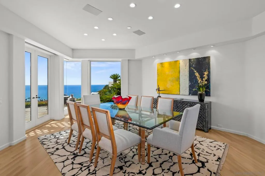 La Jolla, California 92037, United States, 4 Bedrooms Bedrooms, ,5 BathroomsBathrooms,Residential,Active,223257
