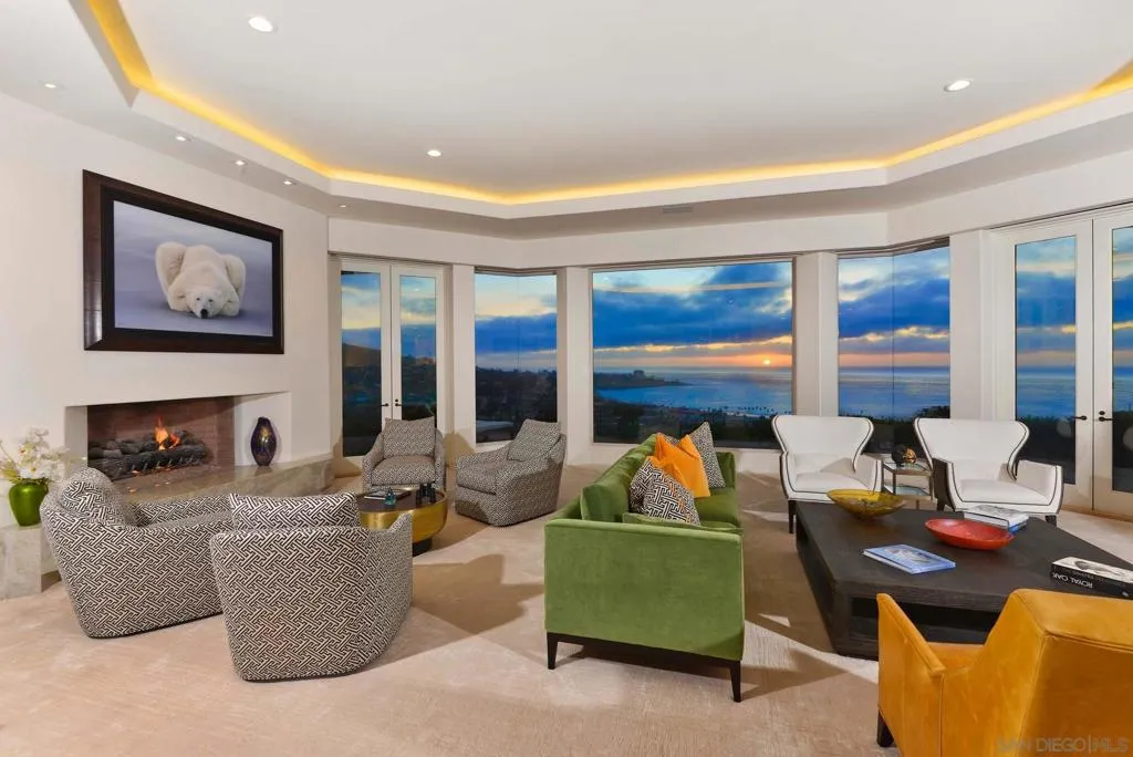 La Jolla, California 92037, United States, 4 Bedrooms Bedrooms, ,5 BathroomsBathrooms,Residential,Active,223257