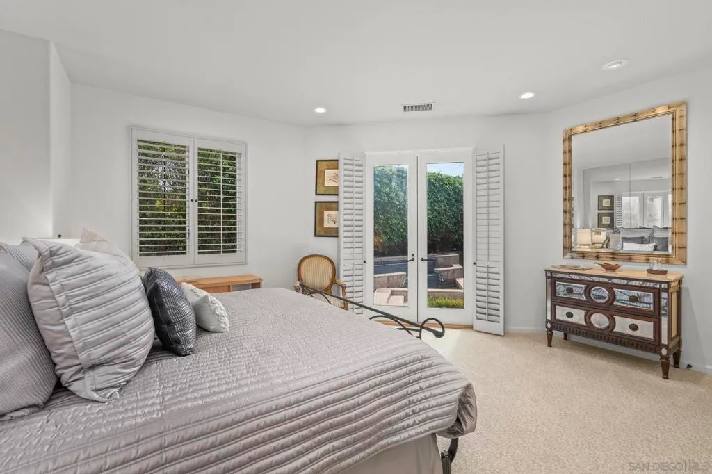 La Jolla, California 92037, United States, 4 Bedrooms Bedrooms, ,5 BathroomsBathrooms,Residential,Active,223257