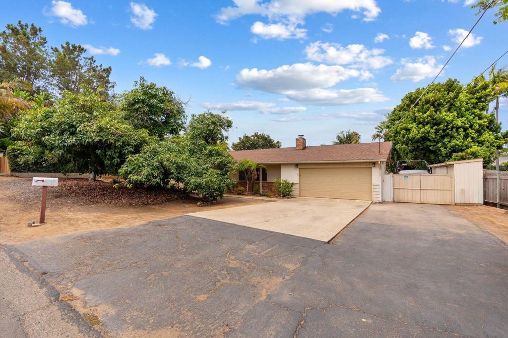 410 E Glaucus