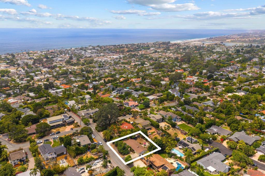 410 E Glaucus