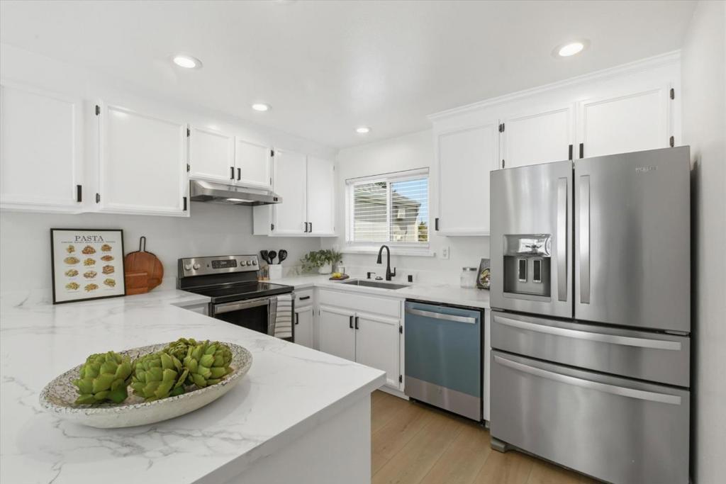 22652 Silver Oak Lane