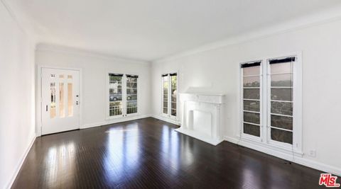 Photo of 132 N La Peer Drive #1, Beverly Hills, CA 90211 (MLS # 26642631)