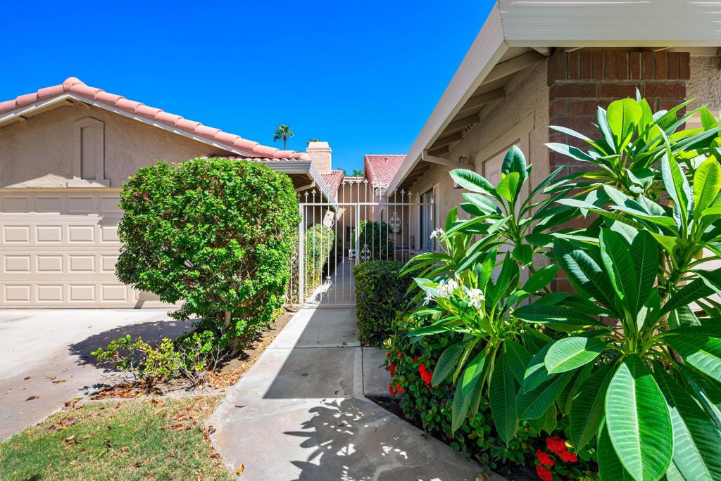 Chaparral C.C. - Residential