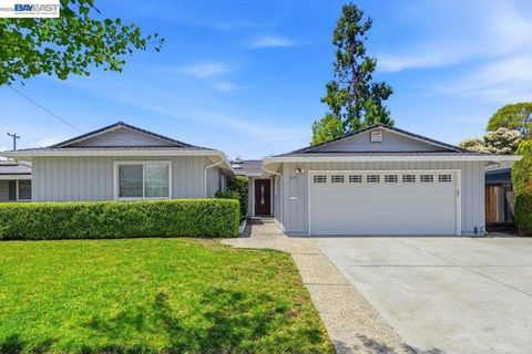 Photo of 845 Cottonwood Dr DR, Cupertino, CA 95014 (MLS # 41134680)