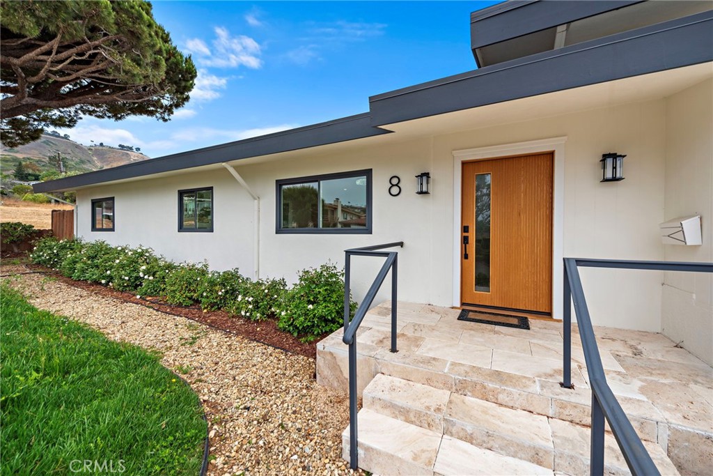 8 Clipper Road
