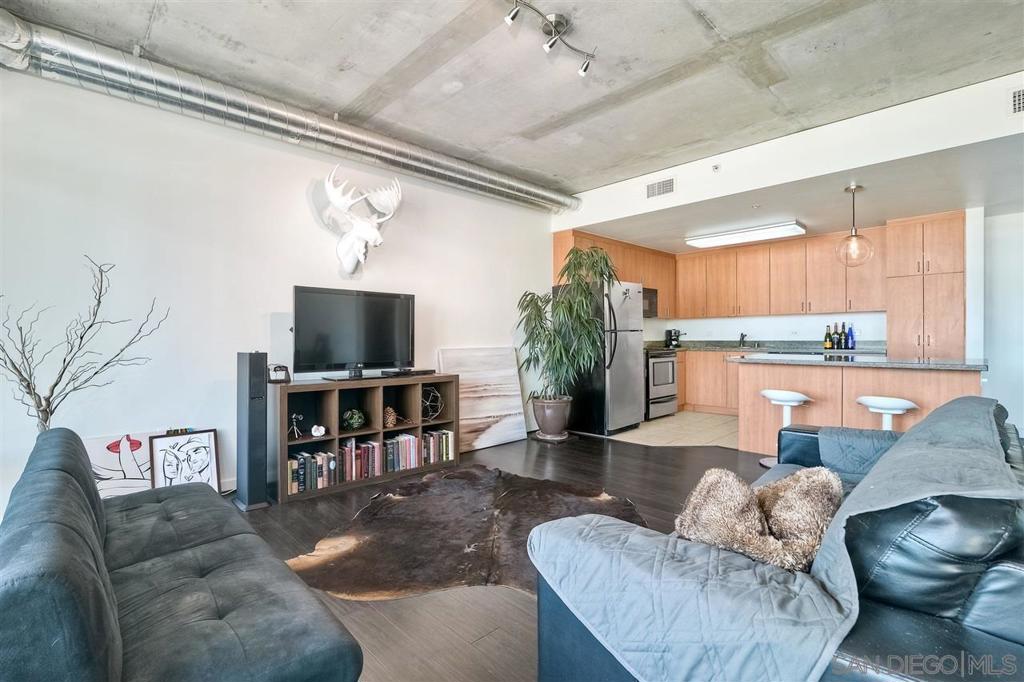 1080 Park Blvd 704