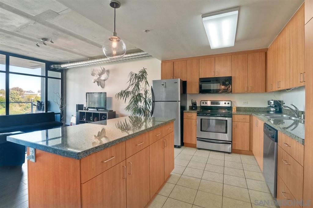 1080 Park Blvd 704