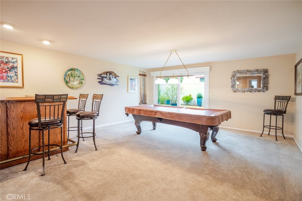 1241 E Mountain View Avenue