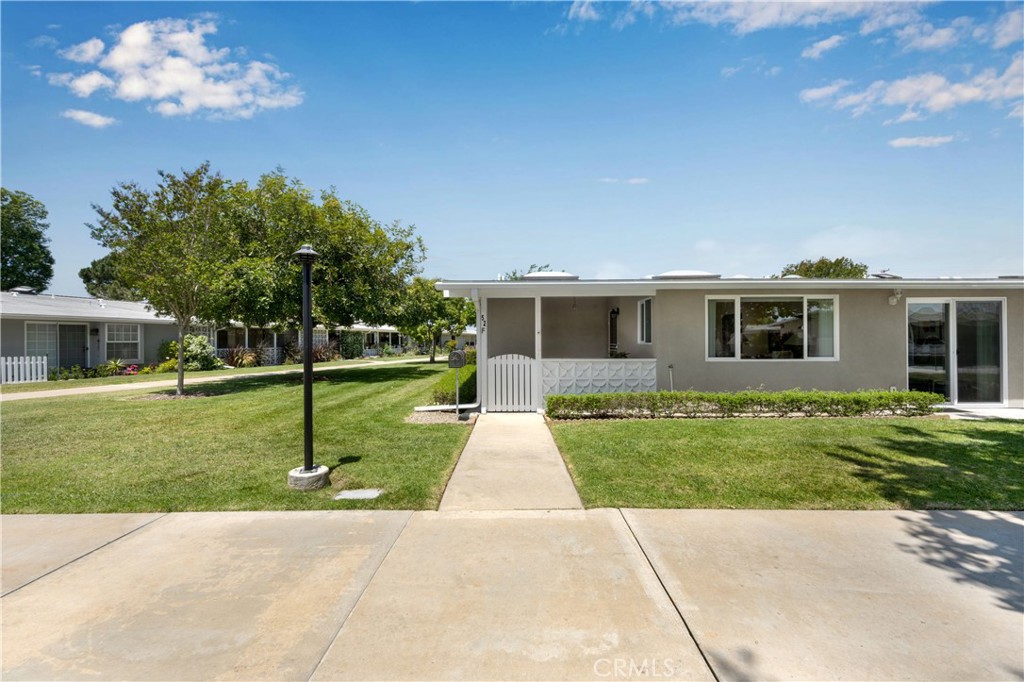 1461 Merion Way 52F