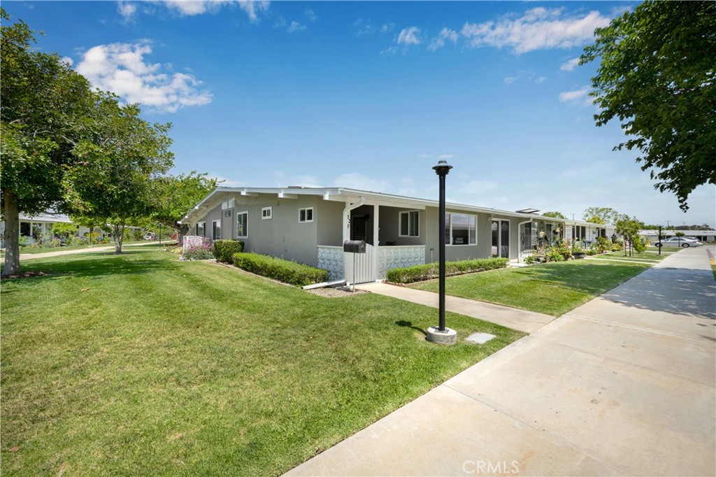 1461 Merion Way 52F