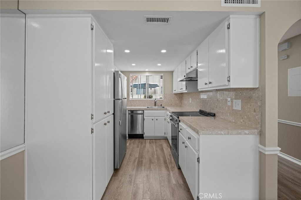Las Palmas (BLP) - Residential Lease