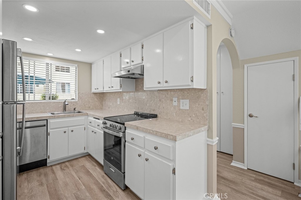 Las Palmas (BLP) - Residential Lease