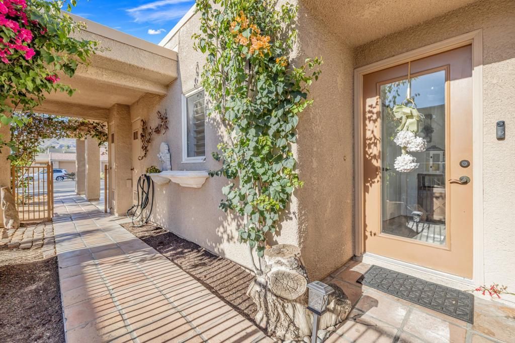 Photo of 72506 Desert Flower Drive, Palm Desert, CA 92260 (MLS # 219144887PS)