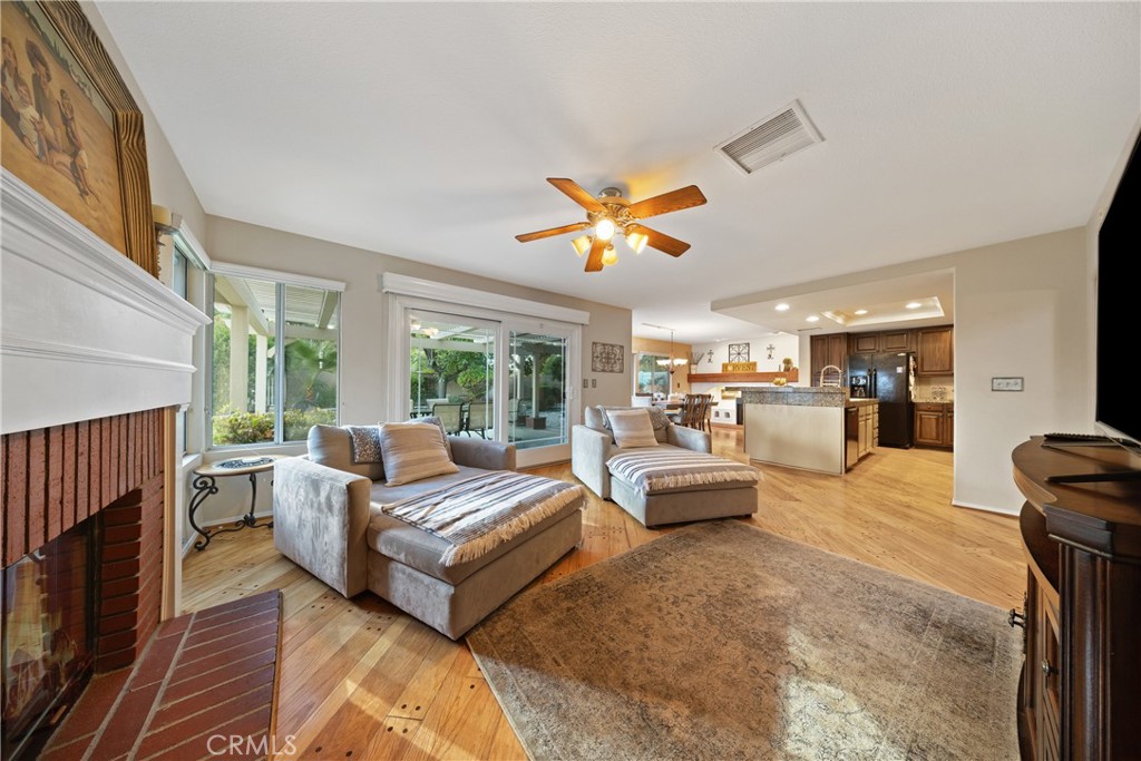 23967 Via De Gema Linda