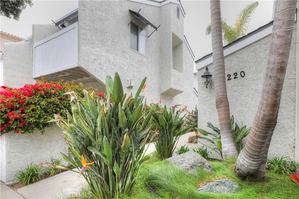 220 Ocean View Avenue 7