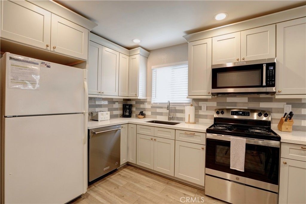 listing image 130728633902609306070