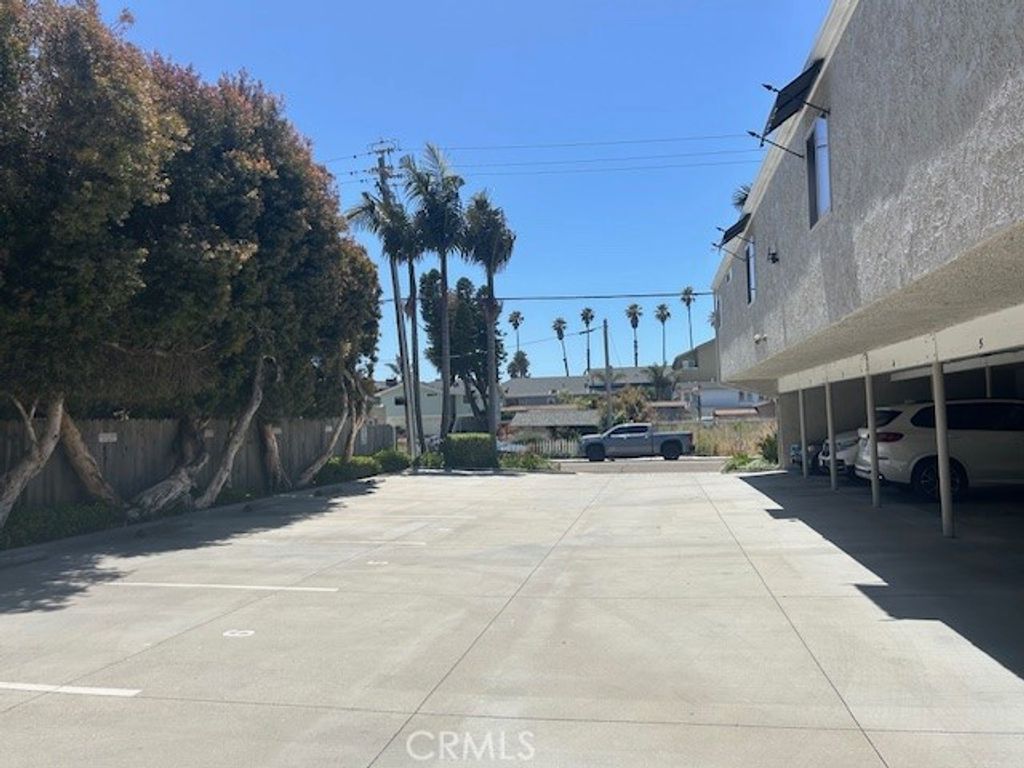 listing image 130724493698133245480