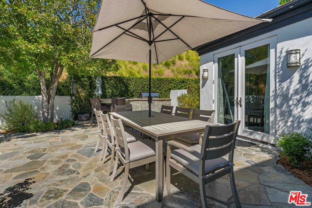 2427 Cobham Court