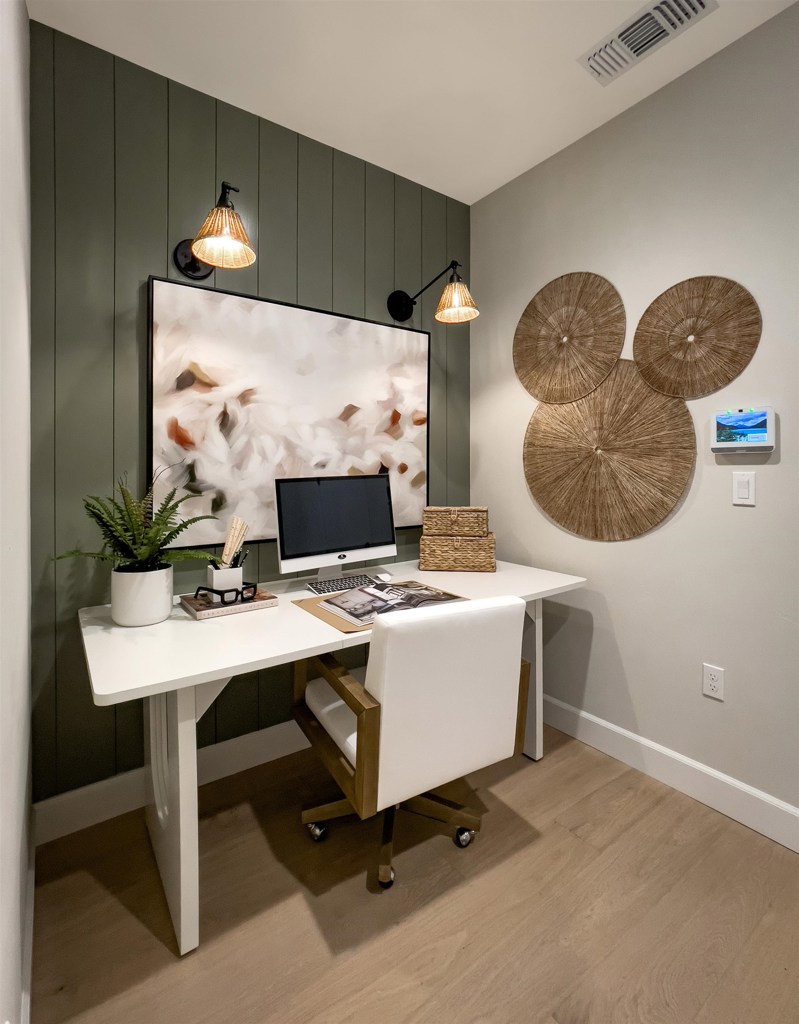 139 139 Compass Drive 2002