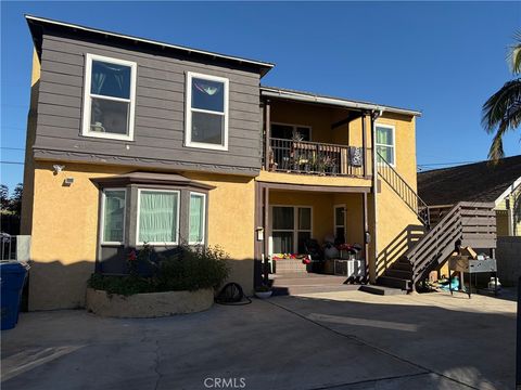 Photo of 651 E 41st Pl, Los Angeles, CA 90011 (MLS # SR26010787)