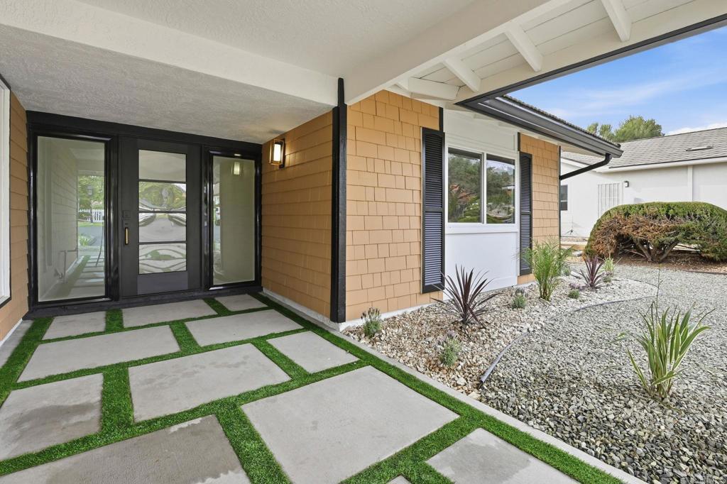 12031 Caminito Cadena