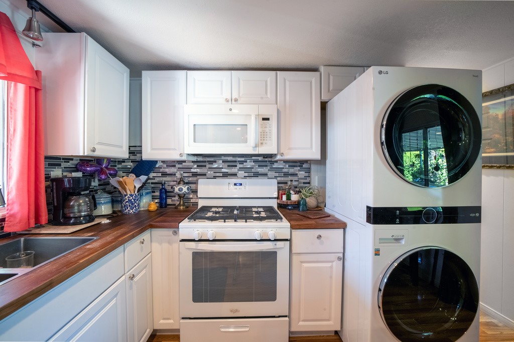 Simi Country Estates Mobile (243) - Manufactured In Park