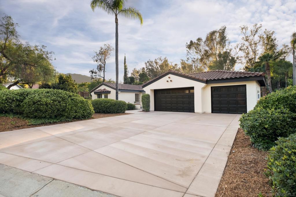 3309 Lomas Serenas