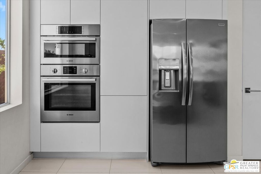 Escena - Residential