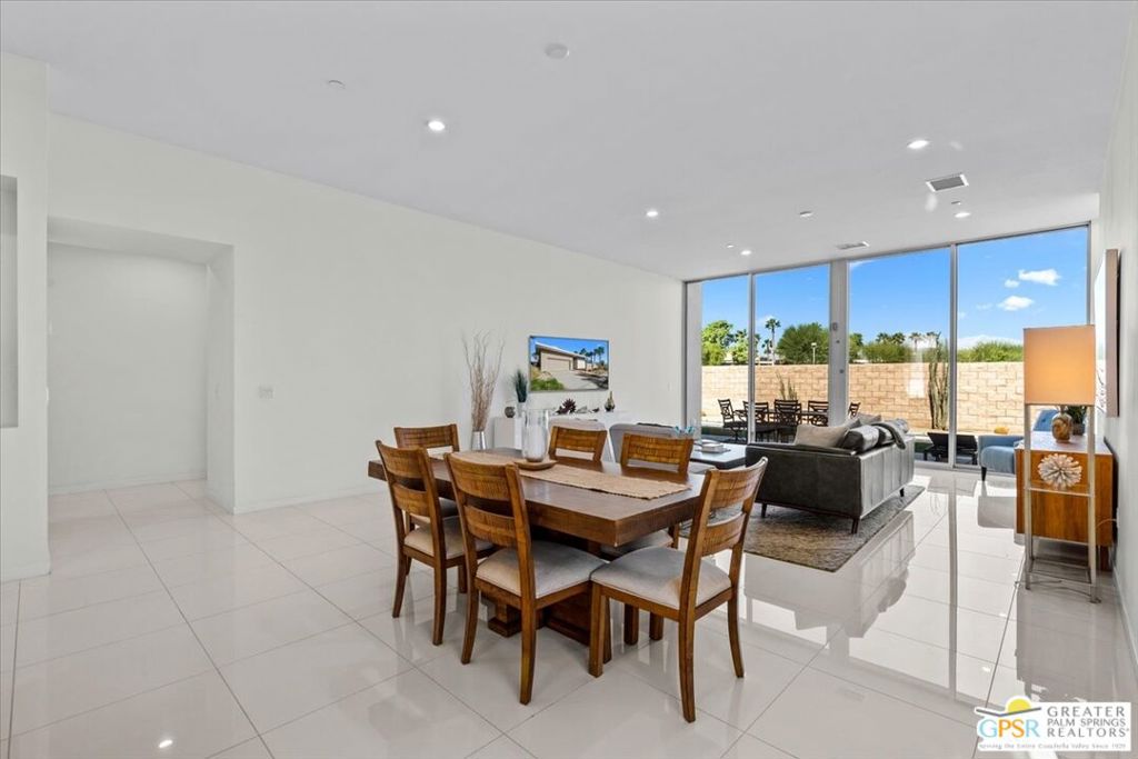 Escena - Residential