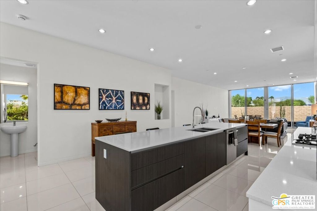 Escena - Residential