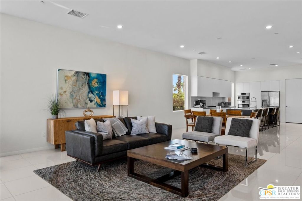 Escena - Residential