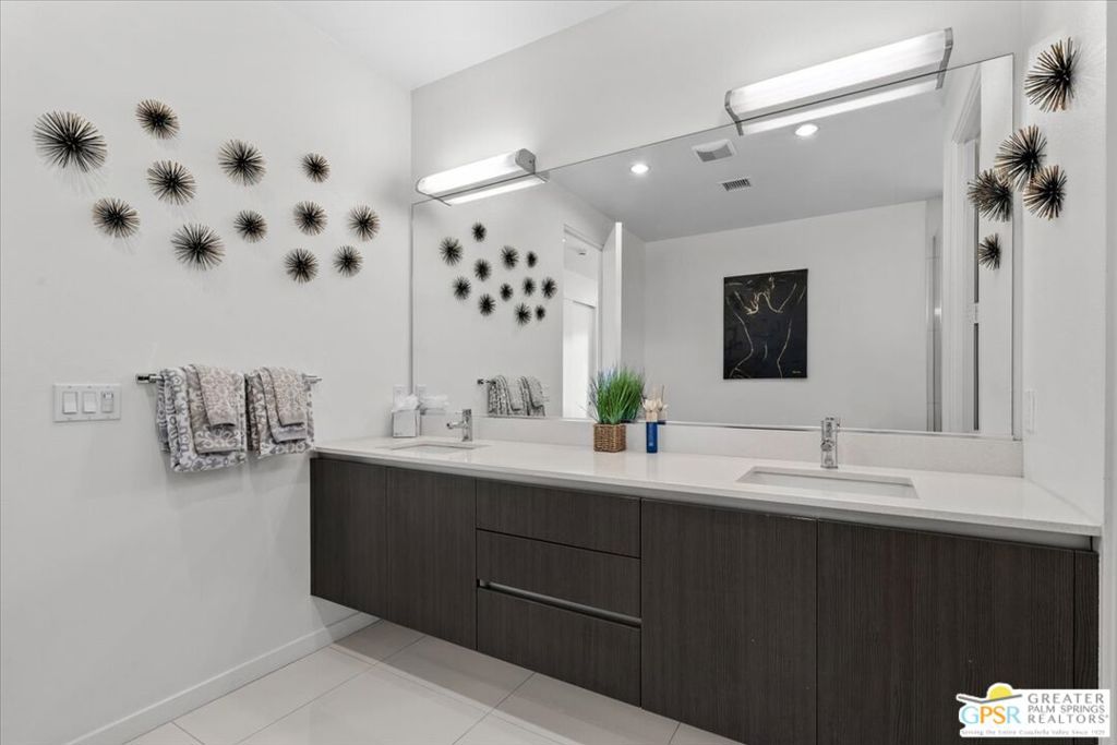 Escena - Residential