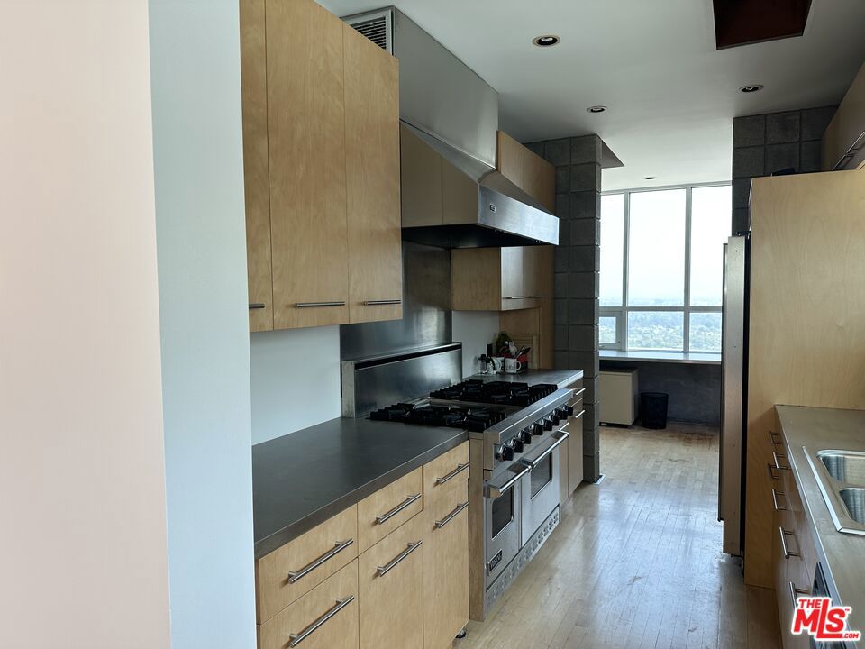 3800 Sunswept Drive