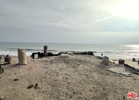 Photo of 19240 Pacific Coast Highway Hwy, Malibu, CA 90265 (MLS # 26640895)