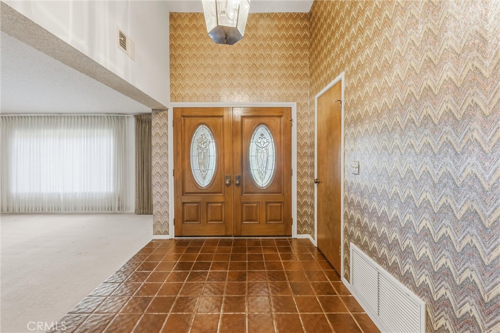 37295 Oak View
