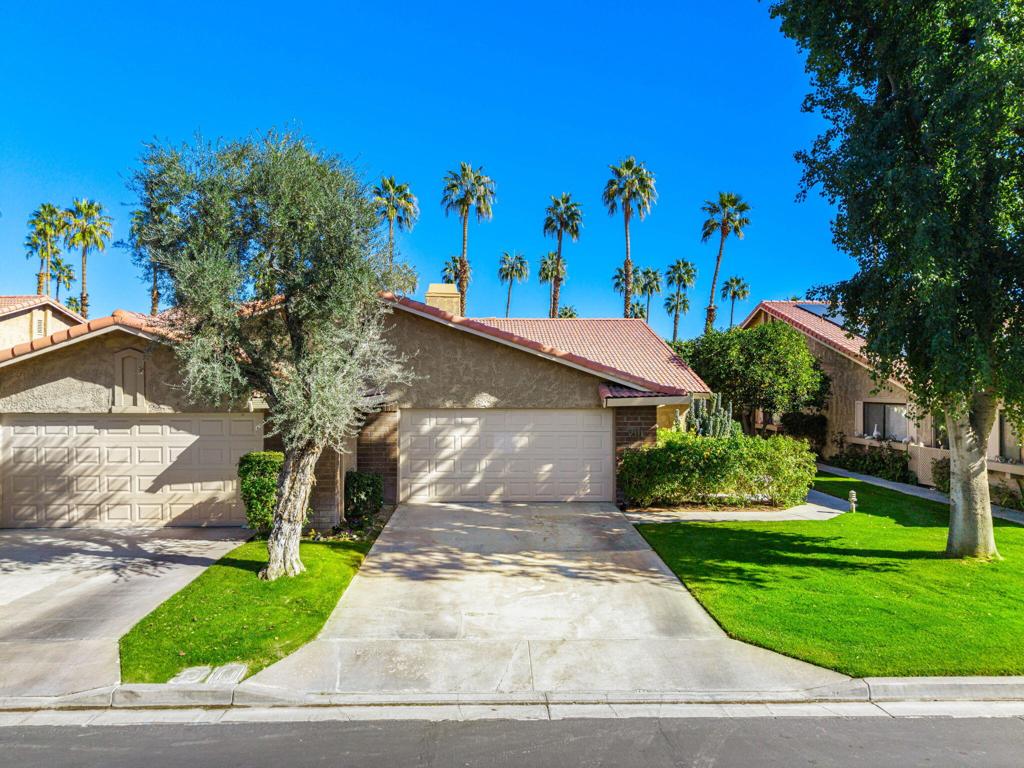 201 Camino Arroyo N