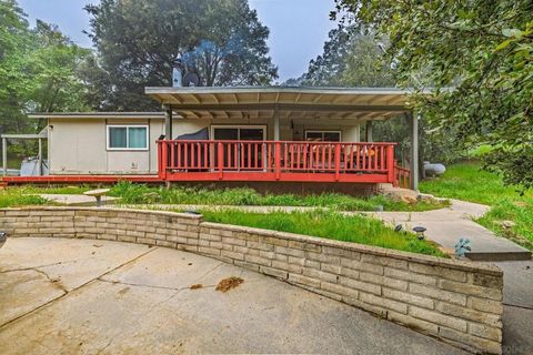Photo of 4006 Echo Dr Dr, Julian, CA 92036 (MLS # 250026934SD)