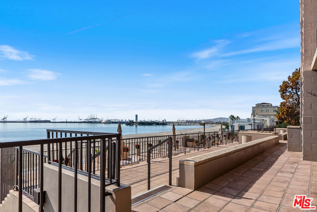 Queens Surf (QS) - Residential