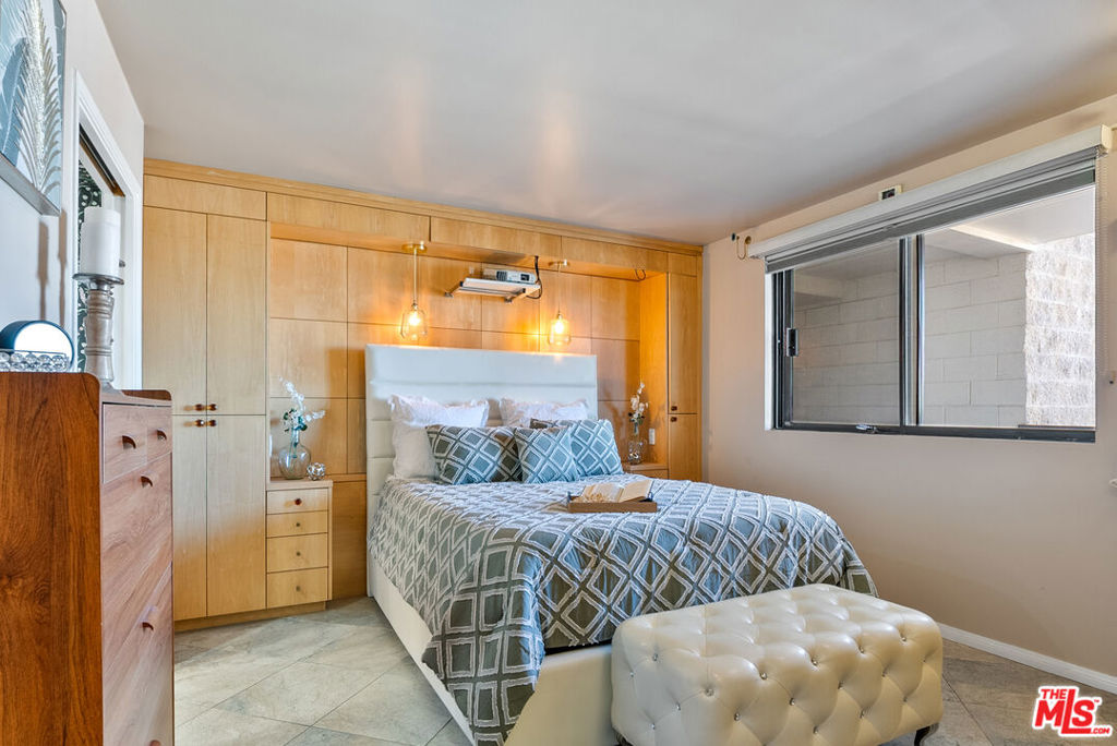 Queens Surf (QS) - Residential