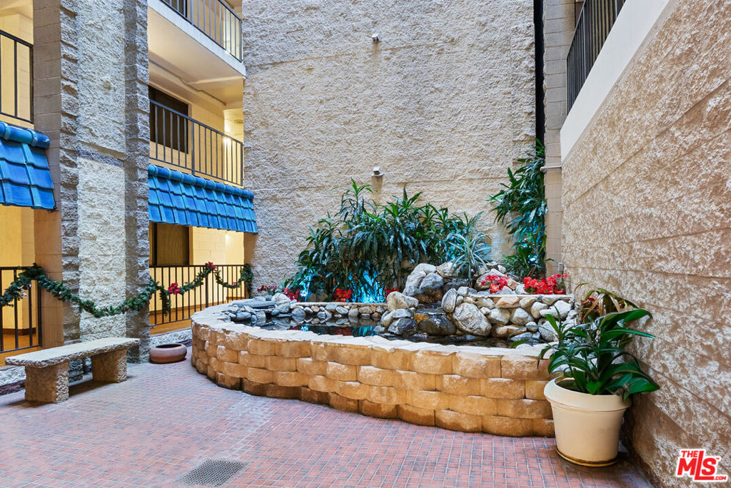 Queens Surf (QS) - Residential